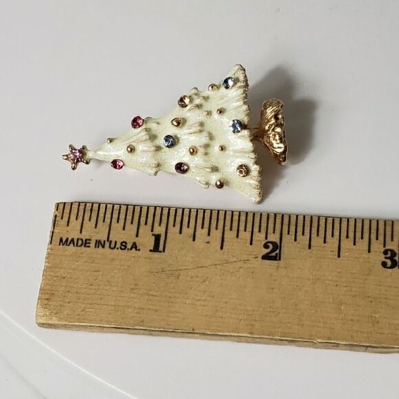 WINTER WHITE CHRISTMAS TREE BROOCH PIN - Picture 8 of 8